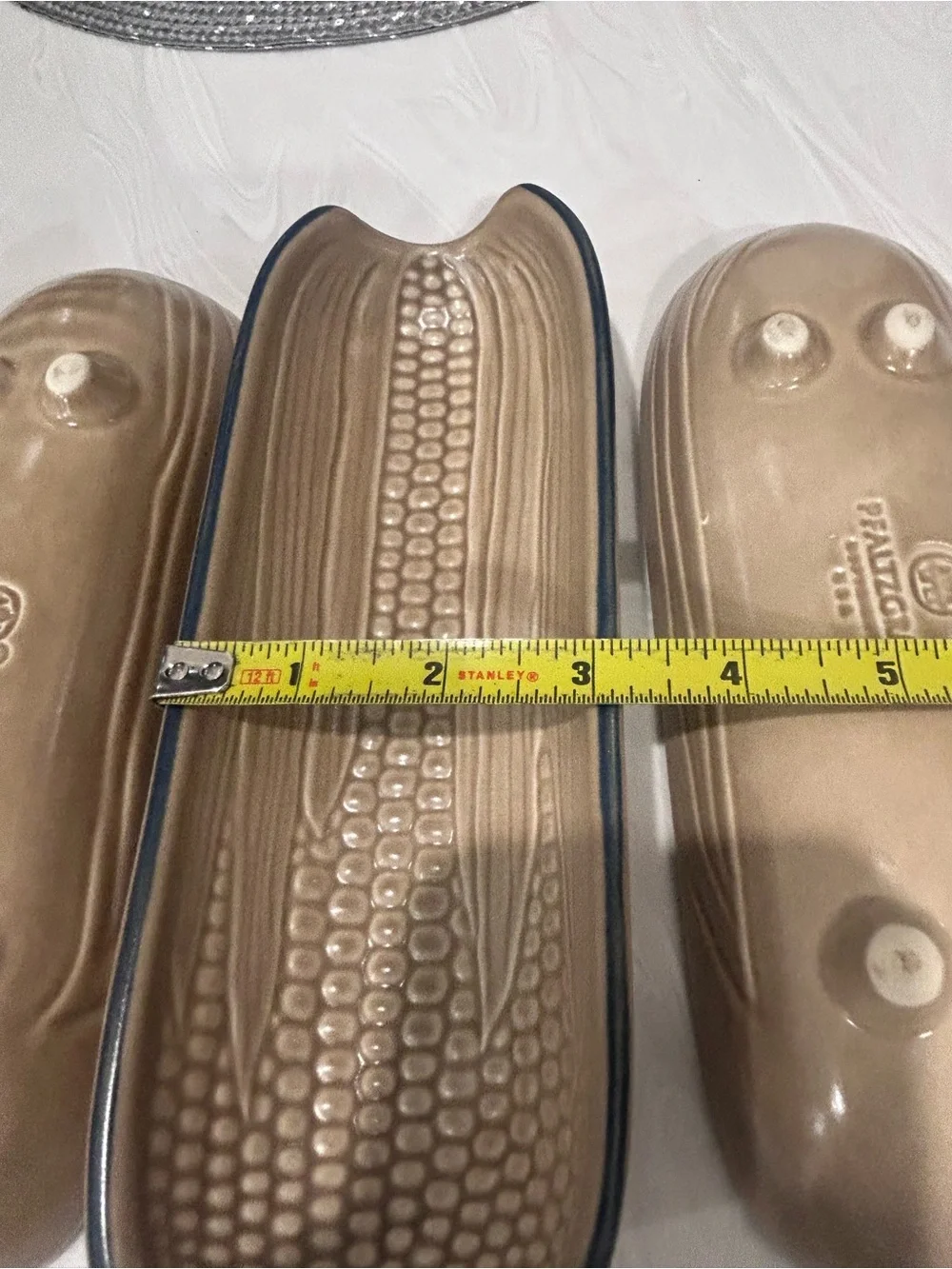 Pfaltzgraff Neutral footed Folk Art Corn on the Cob Holders  set 4 dishes